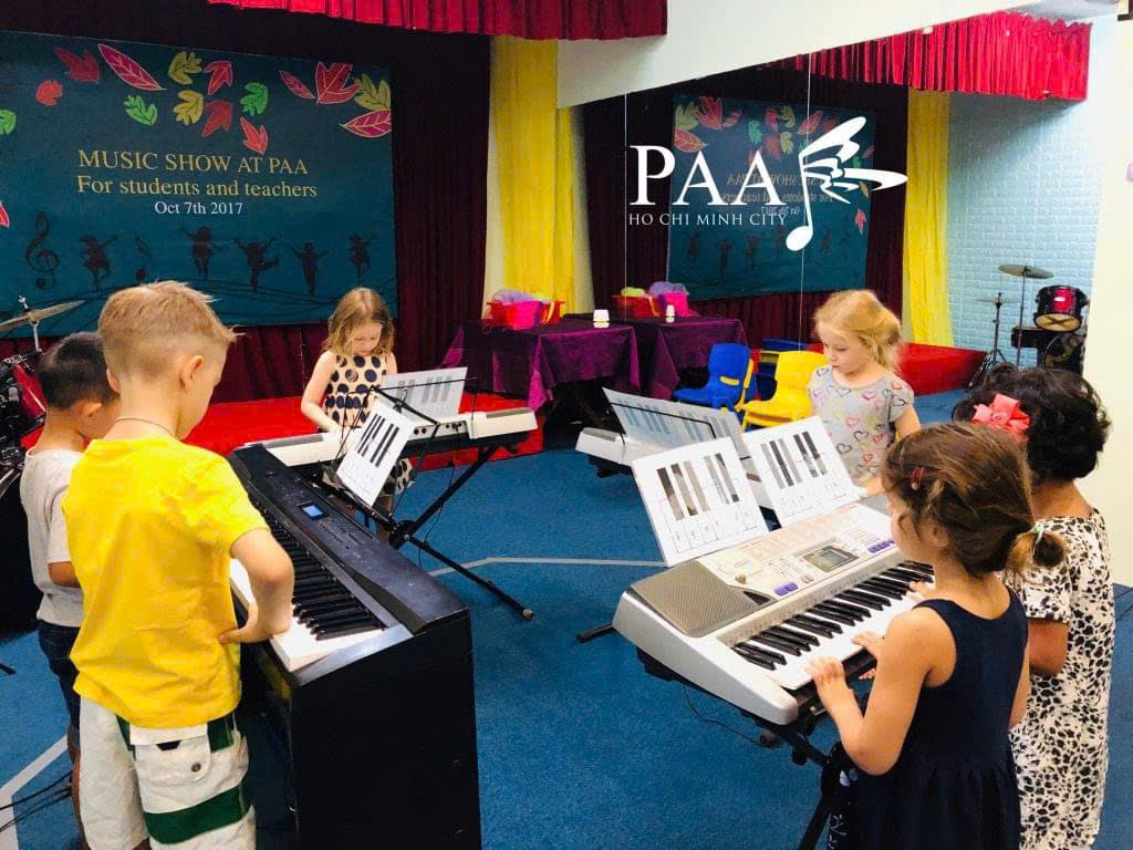 GROUP PIANO CLASSES