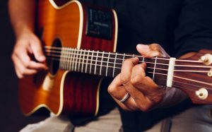 Tips for Starting to Learn Guitar as an Adult